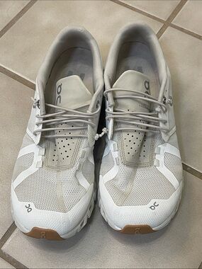 On Running Cloud Womens Athletic Shoes - White with Gum Sole